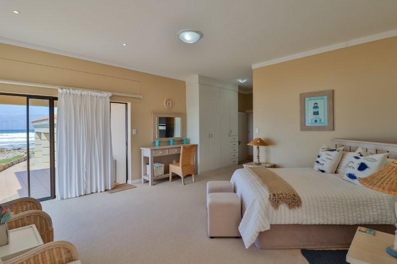 4 Bedroom Property for Sale in Jongensfontein Western Cape